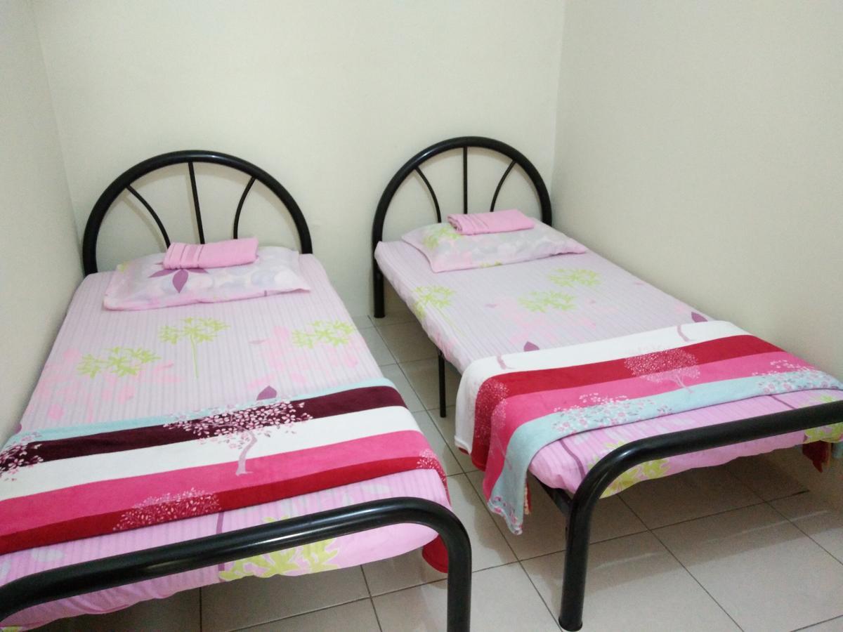סמפורנה Sarinas Homestay מראה חיצוני תמונה