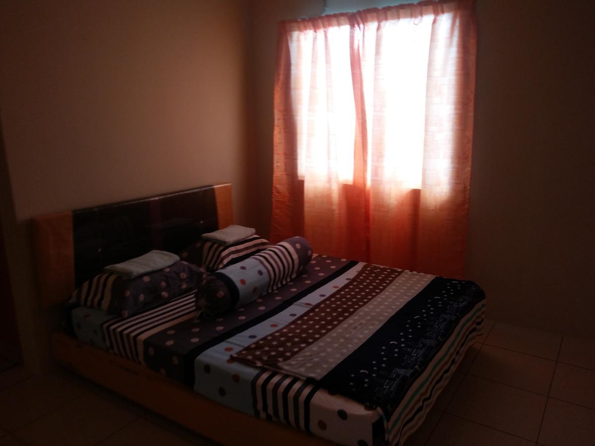 סמפורנה Sarinas Homestay מראה חיצוני תמונה